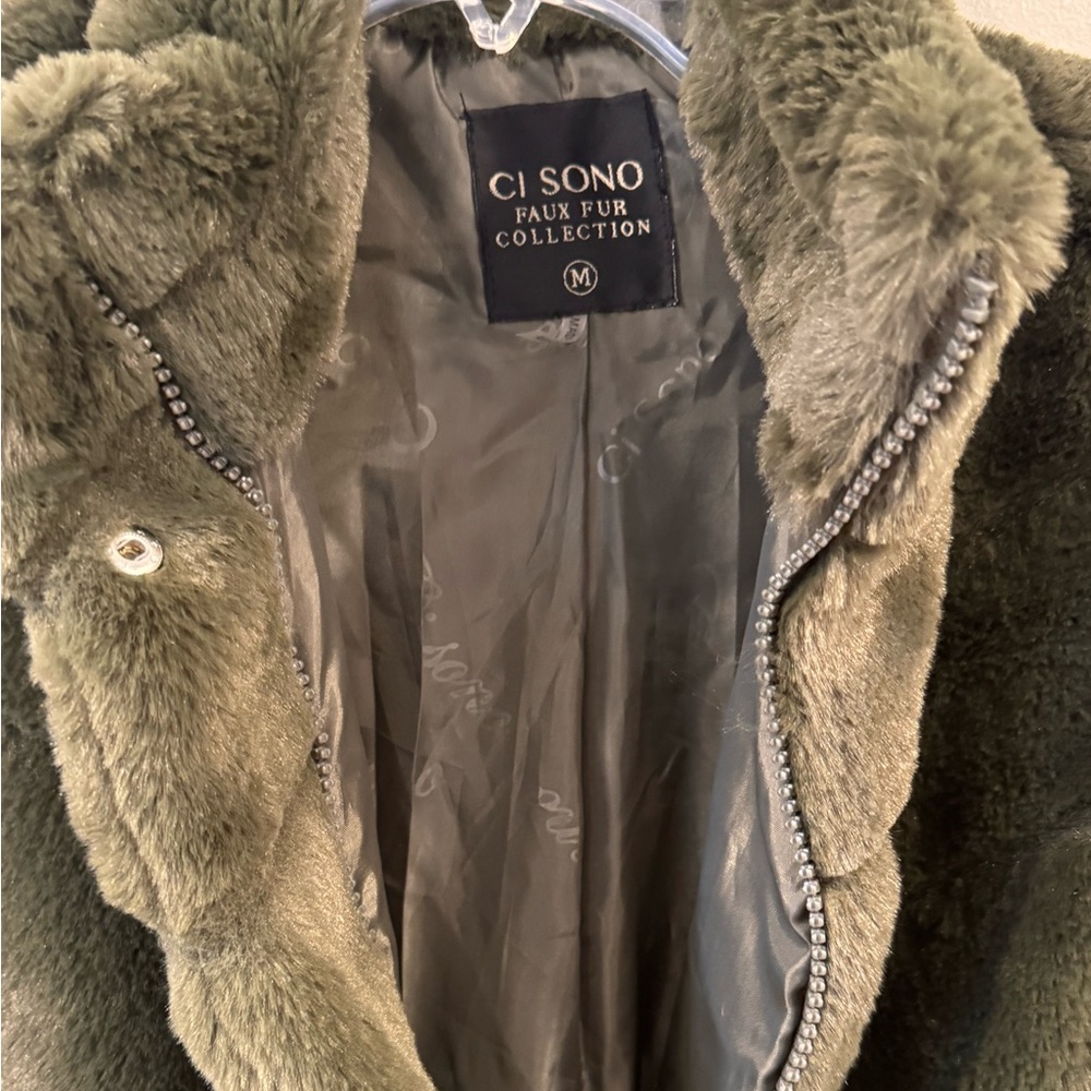 Ci Sono Faux Fur Jacket Green Soft Size Medium Lined Pockets - Picture 6 of 9